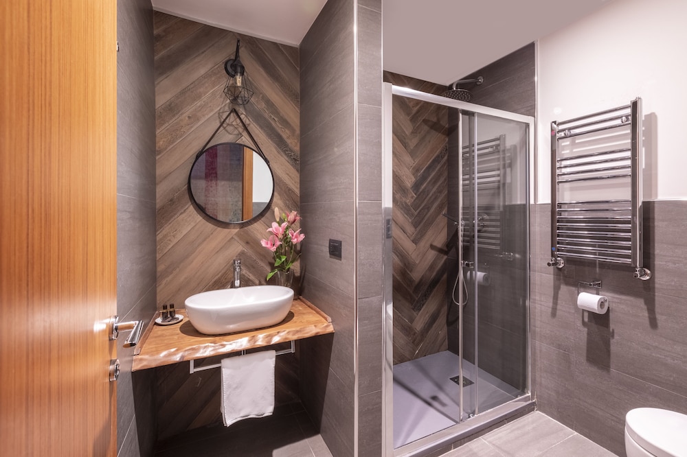 DownTown Boutique House - CA Domus Collection 33/37
