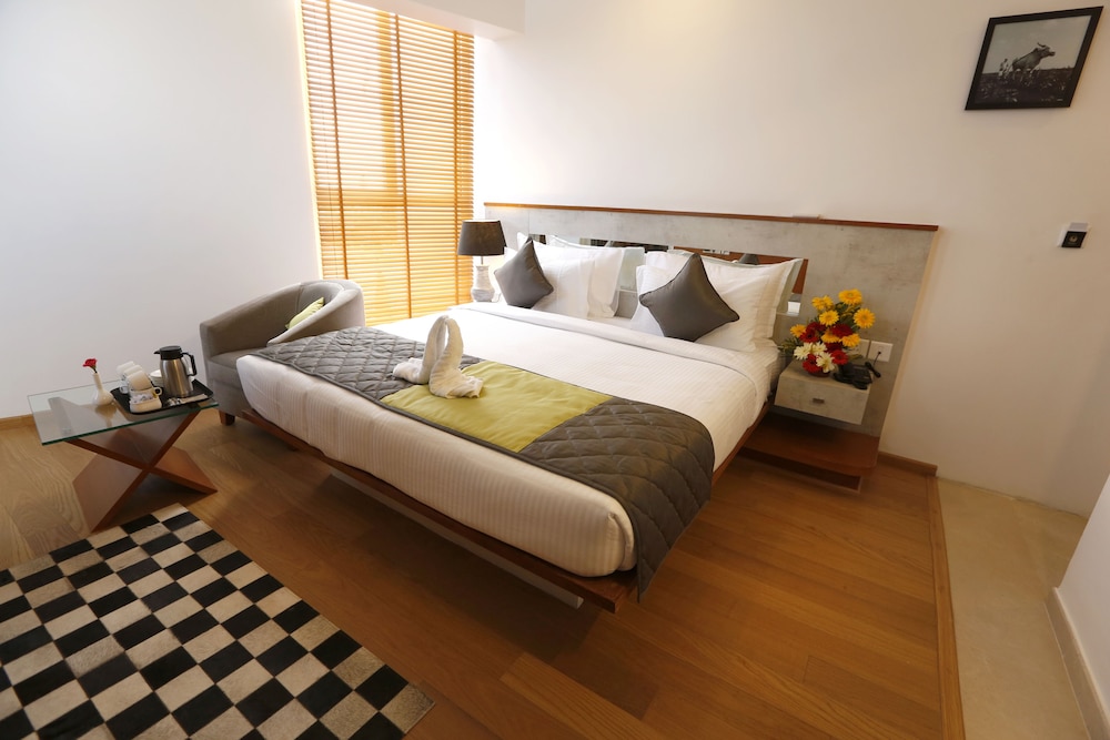 Hotel Shivas Gateway 23/77