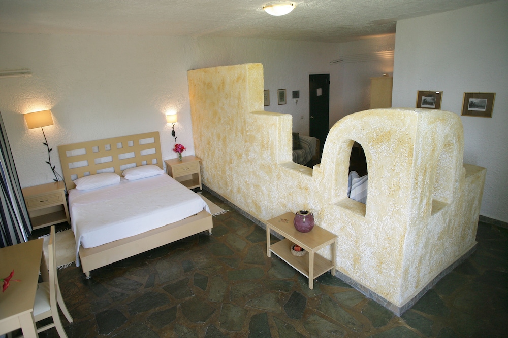Andros Holiday Hotel 17/68