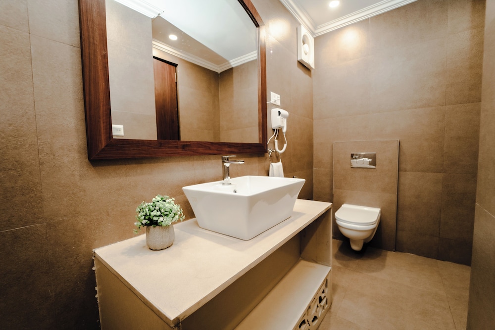 Sinon Baga Retreat 30/34