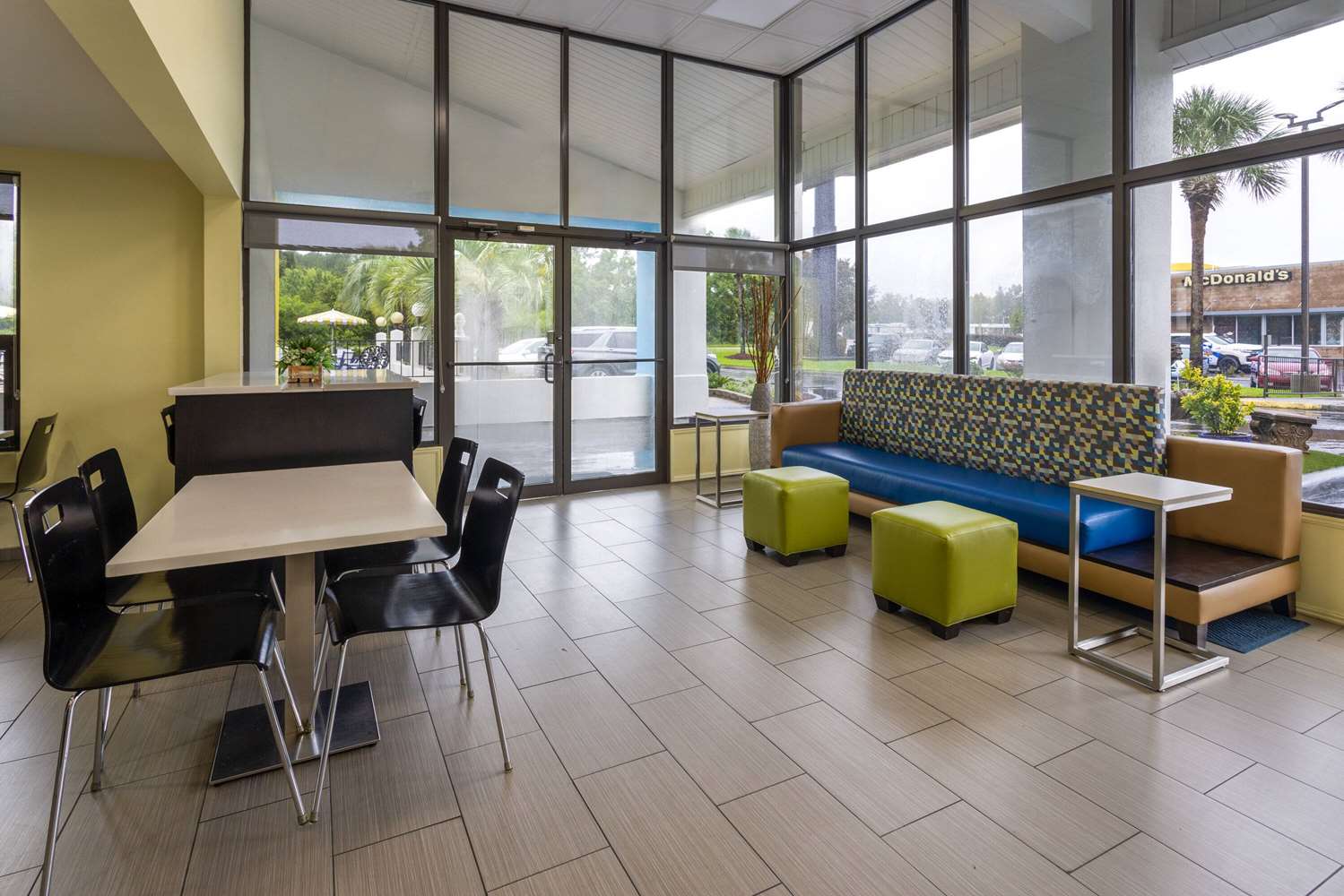 Days Inn By Wyndham Ladson Summerville Charleston 32/48