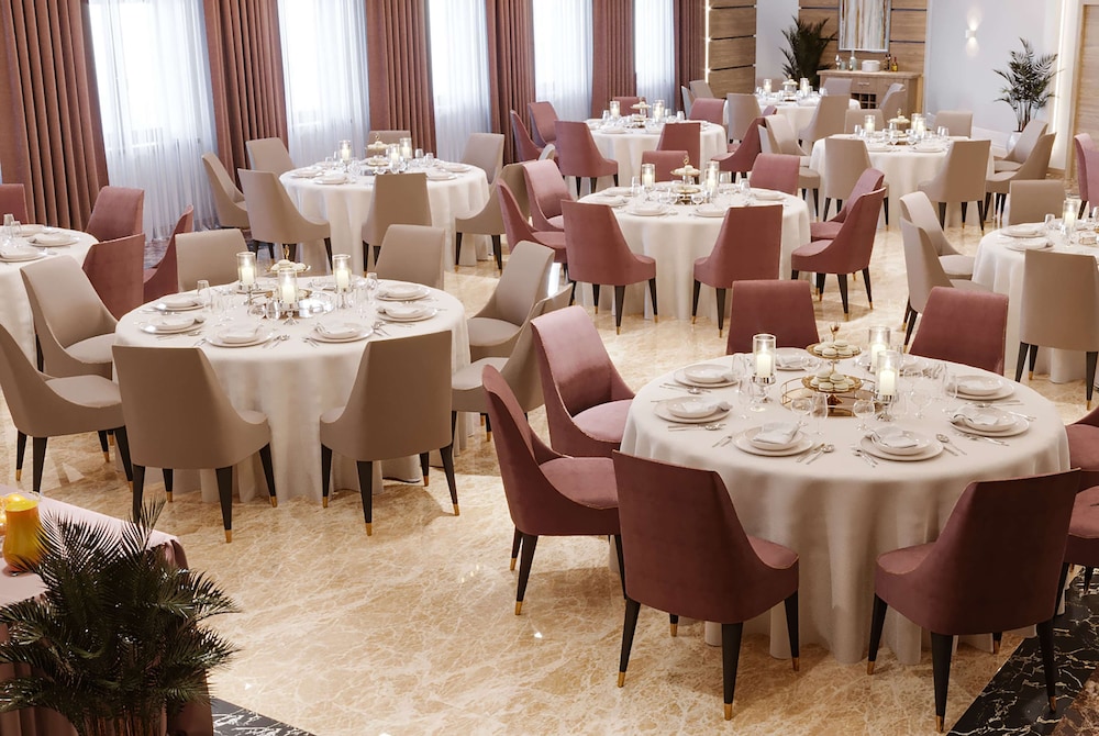 Ramada by Wyndham Astana 34/50