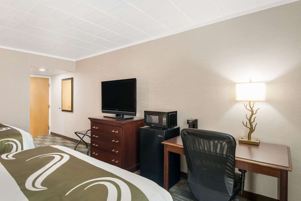 Quality Inn Bath NY 24/24