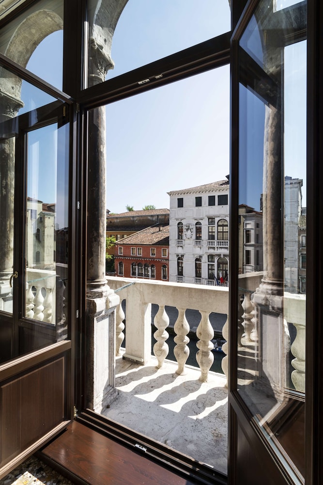 Radisson Collection Hotel, Palazzo Nani Venice 41/77