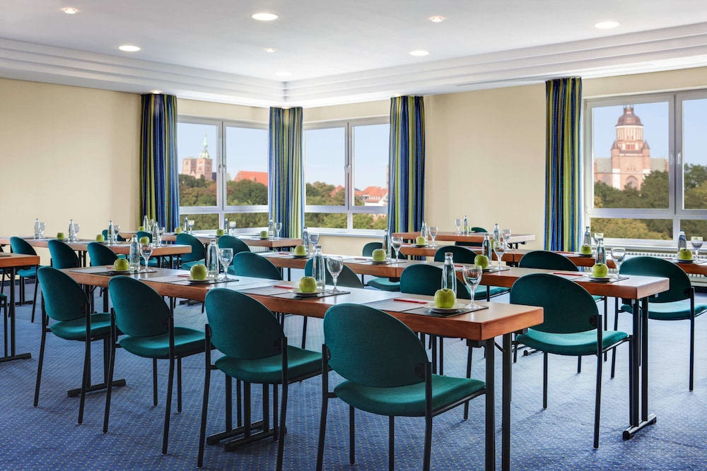 Intercityhotel Stralsund 39/47
