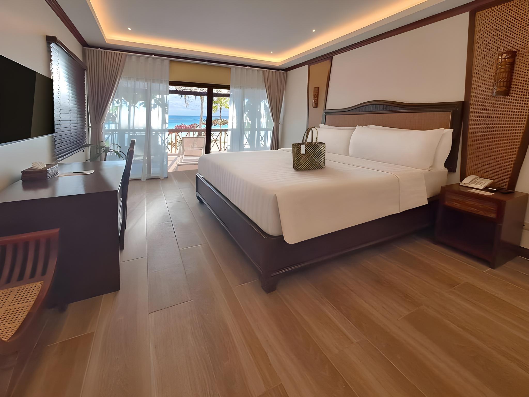 Renovated, Presidential, Suite, Queen Bed