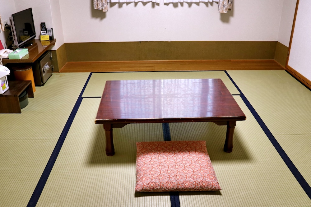 RESORT INN MARION SHINANO 51/67
