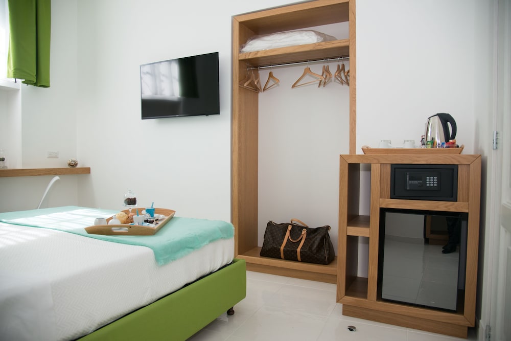Sorrento Luxury Rooms 7/42