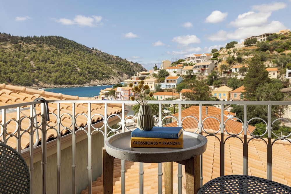 Chromata Assos Villas Kefalonia 52/63