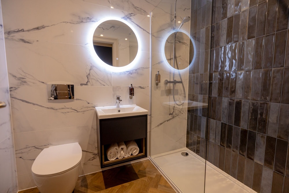 Brisbane House Hotel 38/43
