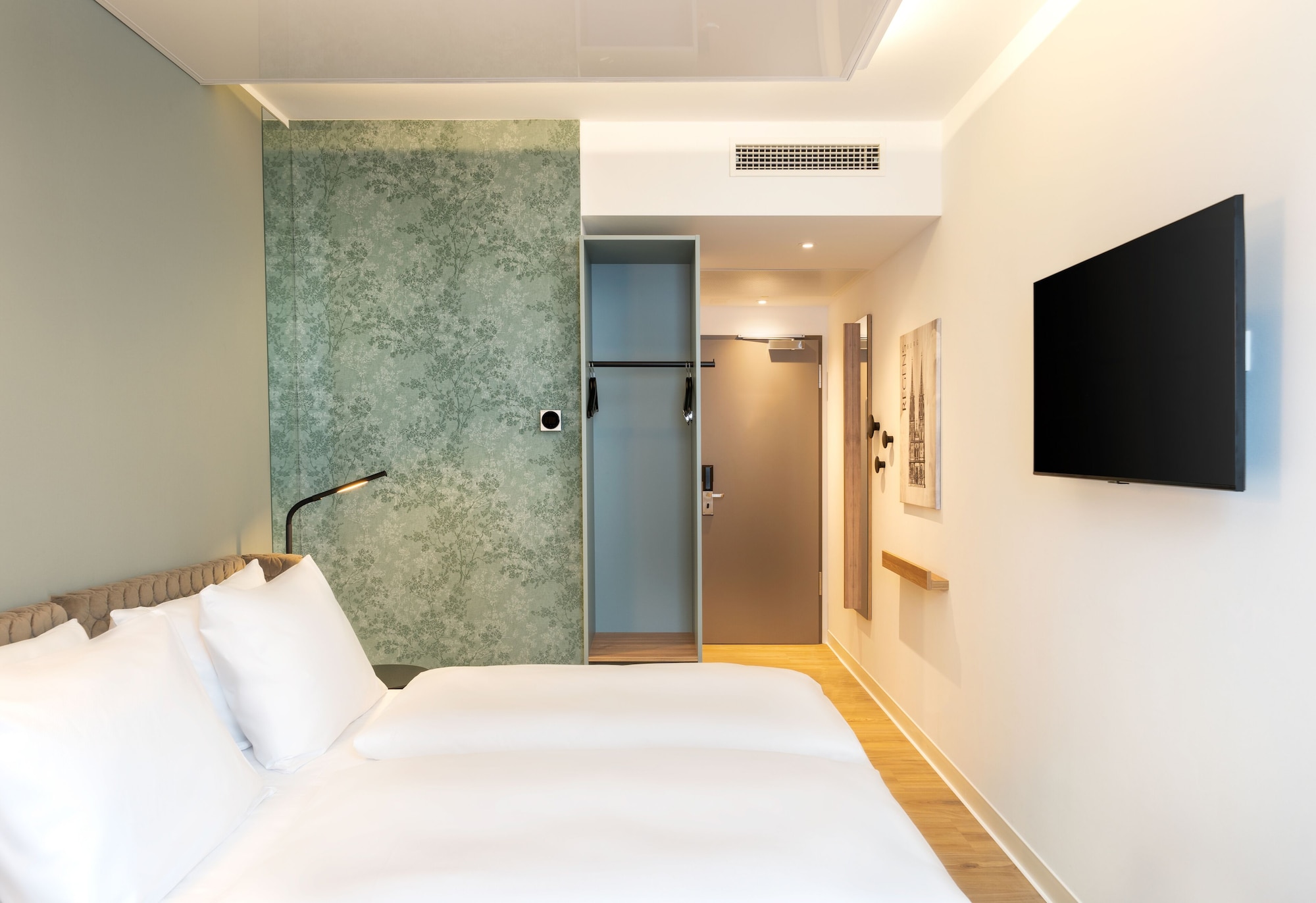 Basic, Double Bed