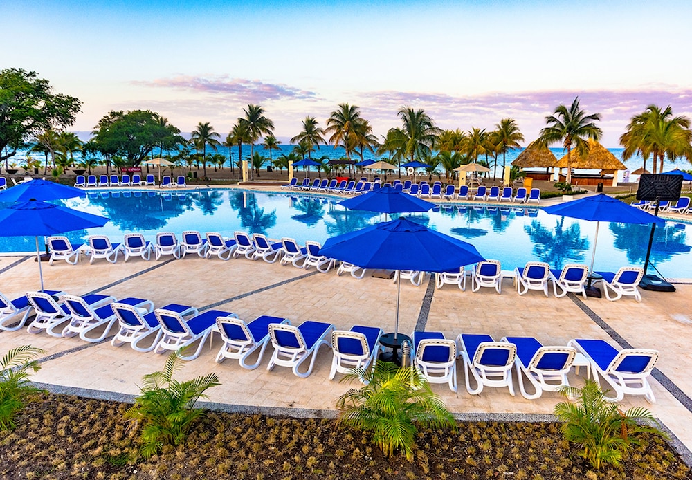 Royal Decameron Indigo Beach Resort and Spa 36/67