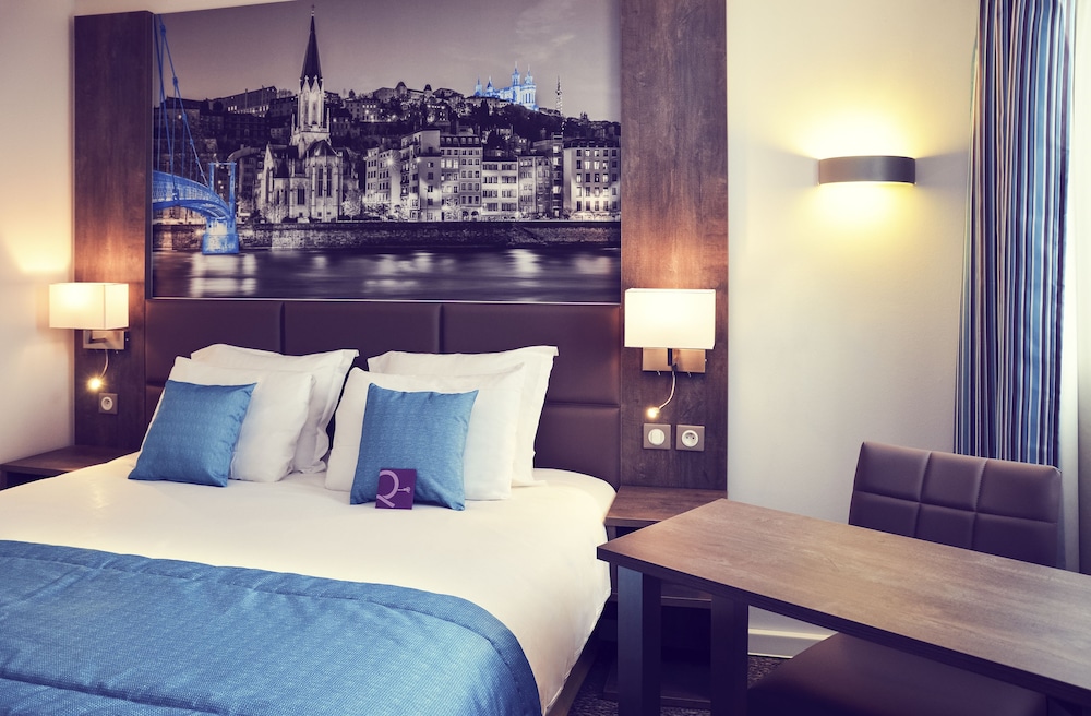 Mercure Lyon Est Chaponnay 10/71