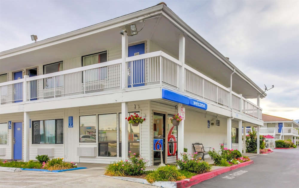 Motel6 Medford, OR - North