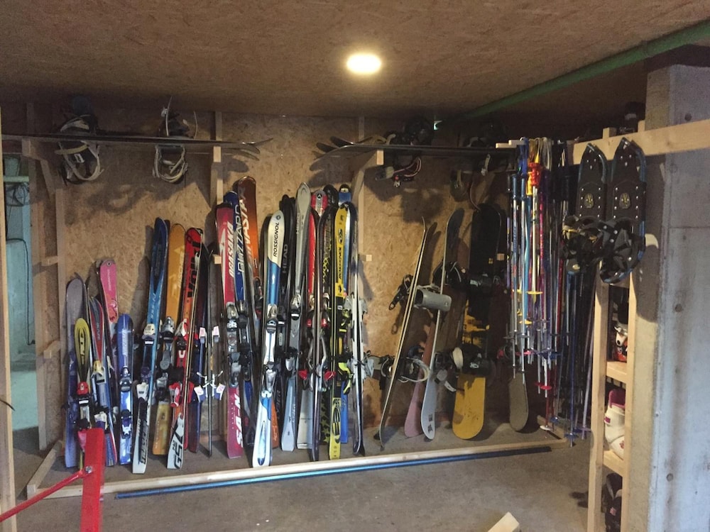 Guest House Bunk 25/47