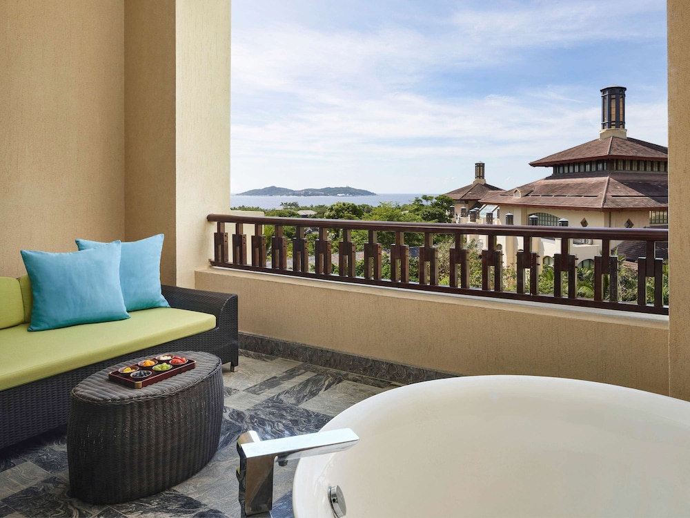 Fairmont Sanya Haitang Bay 54/73
