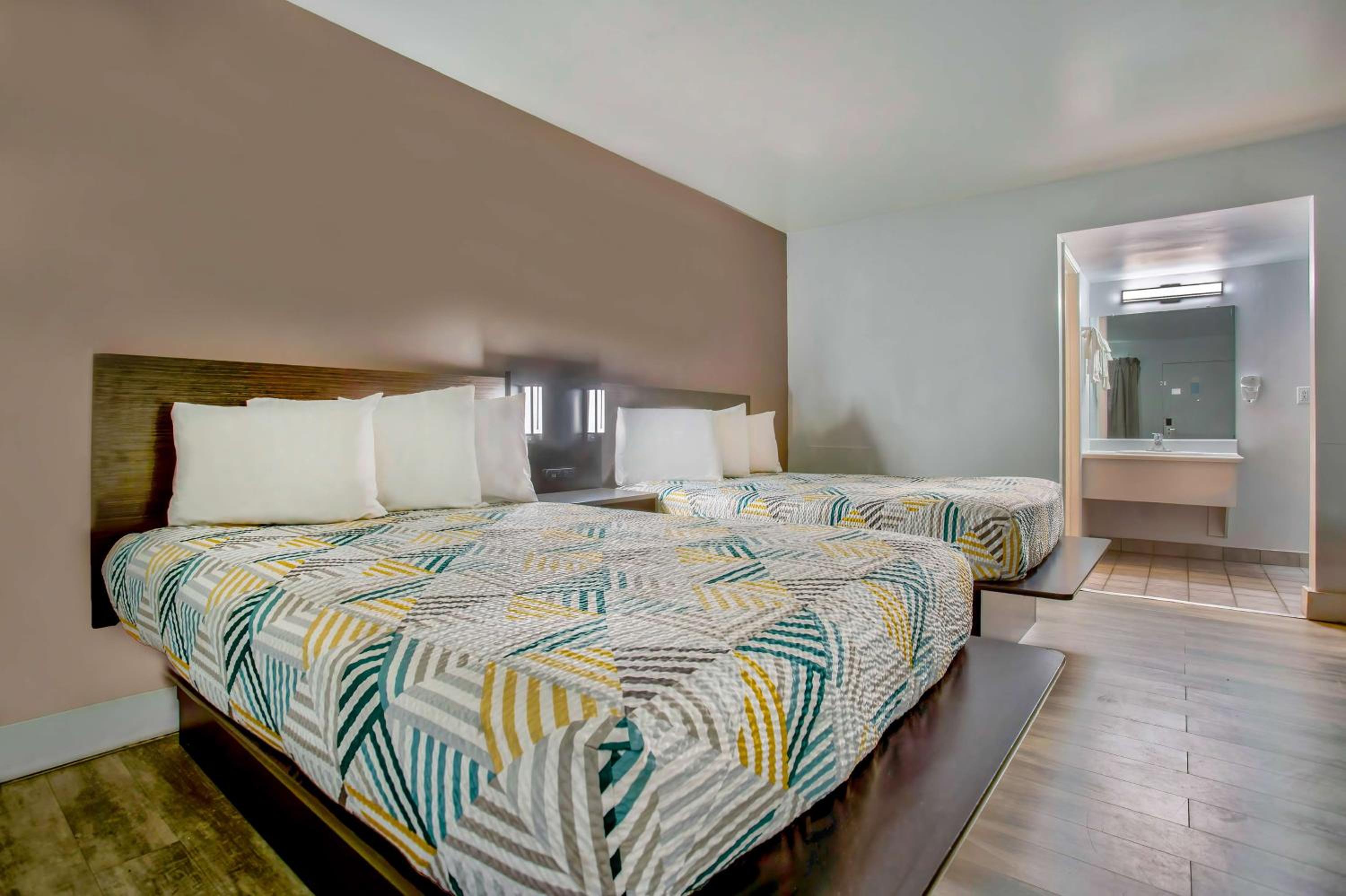 غرفة رباعية، Motel6 Tucson, AZ - East Williams Center 3/10