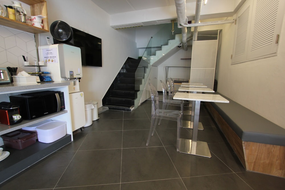 B My Guesthouse 49/50