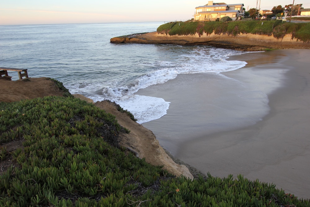 Ocean Echo Inn And Beach Cottages 43/50