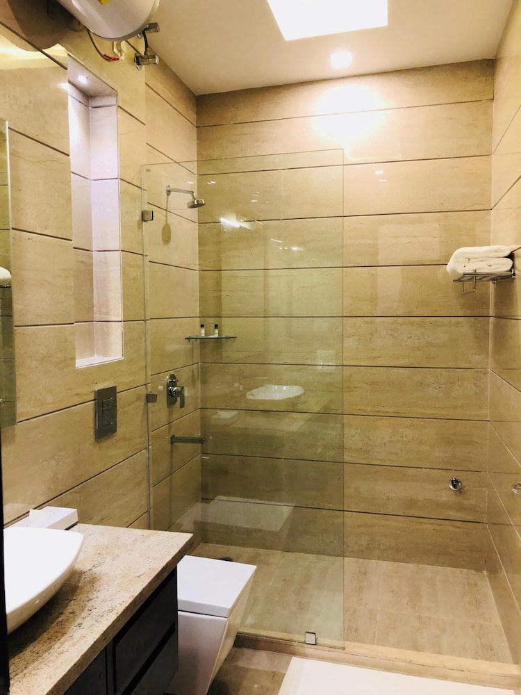 Vivid Boutique Hotel 48/50