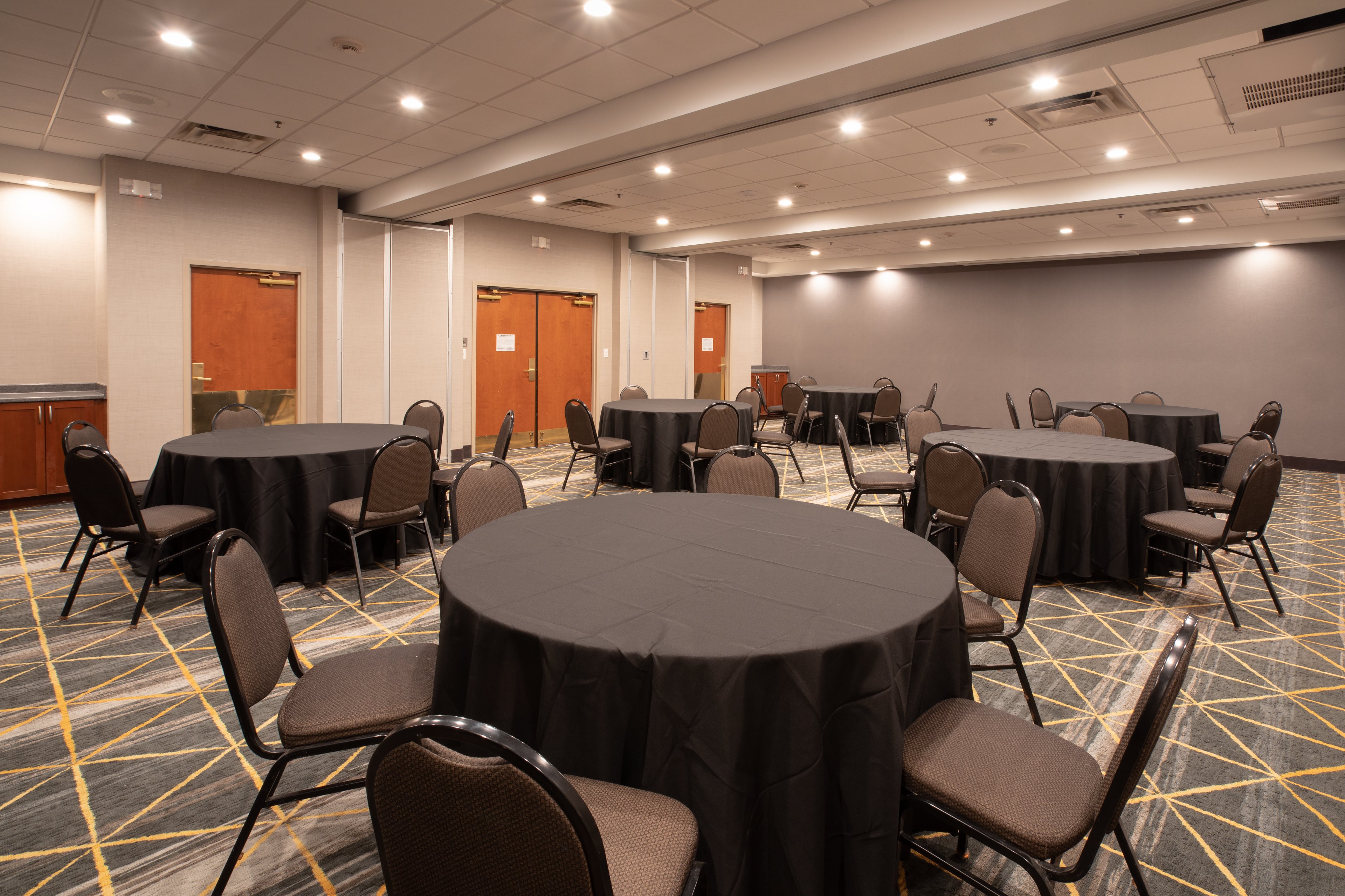 Holiday Inn and Suites Goodyear West Phoenix Area, an IHG Hotel 40/44