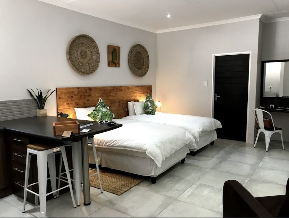 The Maxton Boutique Hotel 18/45