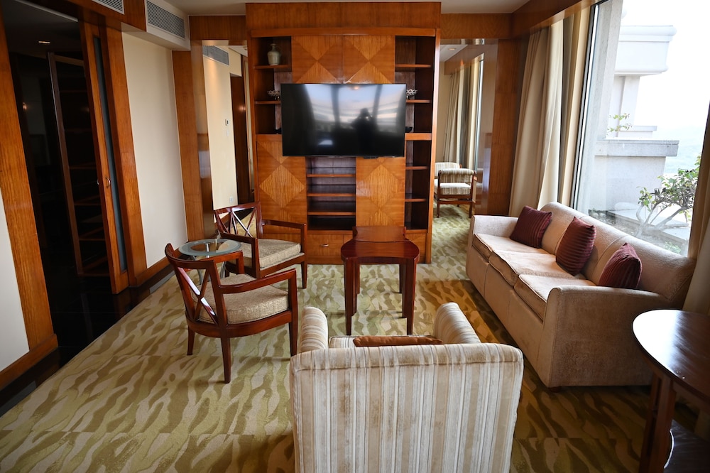 The Grand New Delhi 32/50