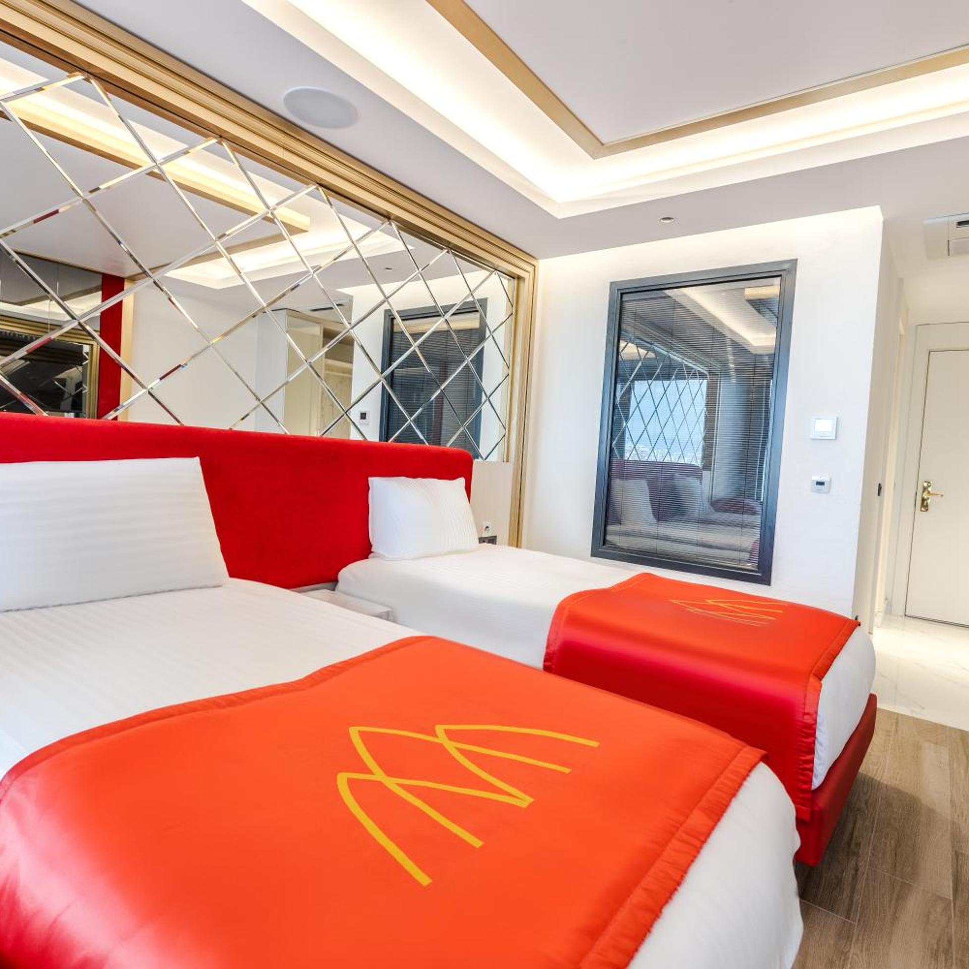 STANDARD ROOM SIDE SEA VIEW