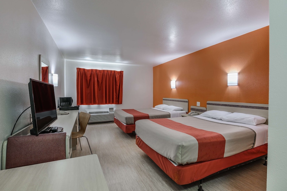 Motel6 Pasadena, TX 23/45