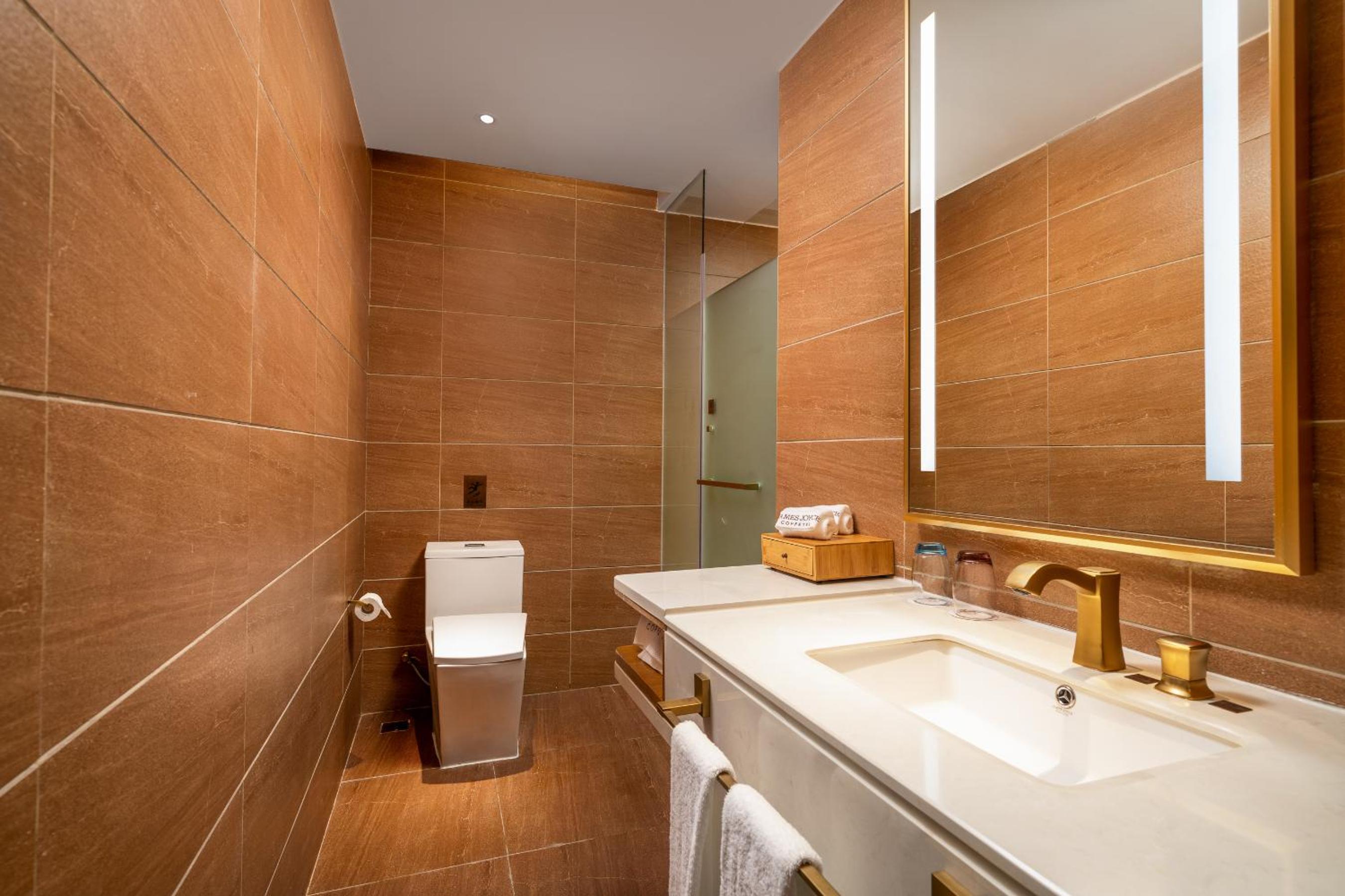 James Joyce Coffetel Hotel (Guangzhou Beijing Road Metro Station Pedestrian Street) 54/58