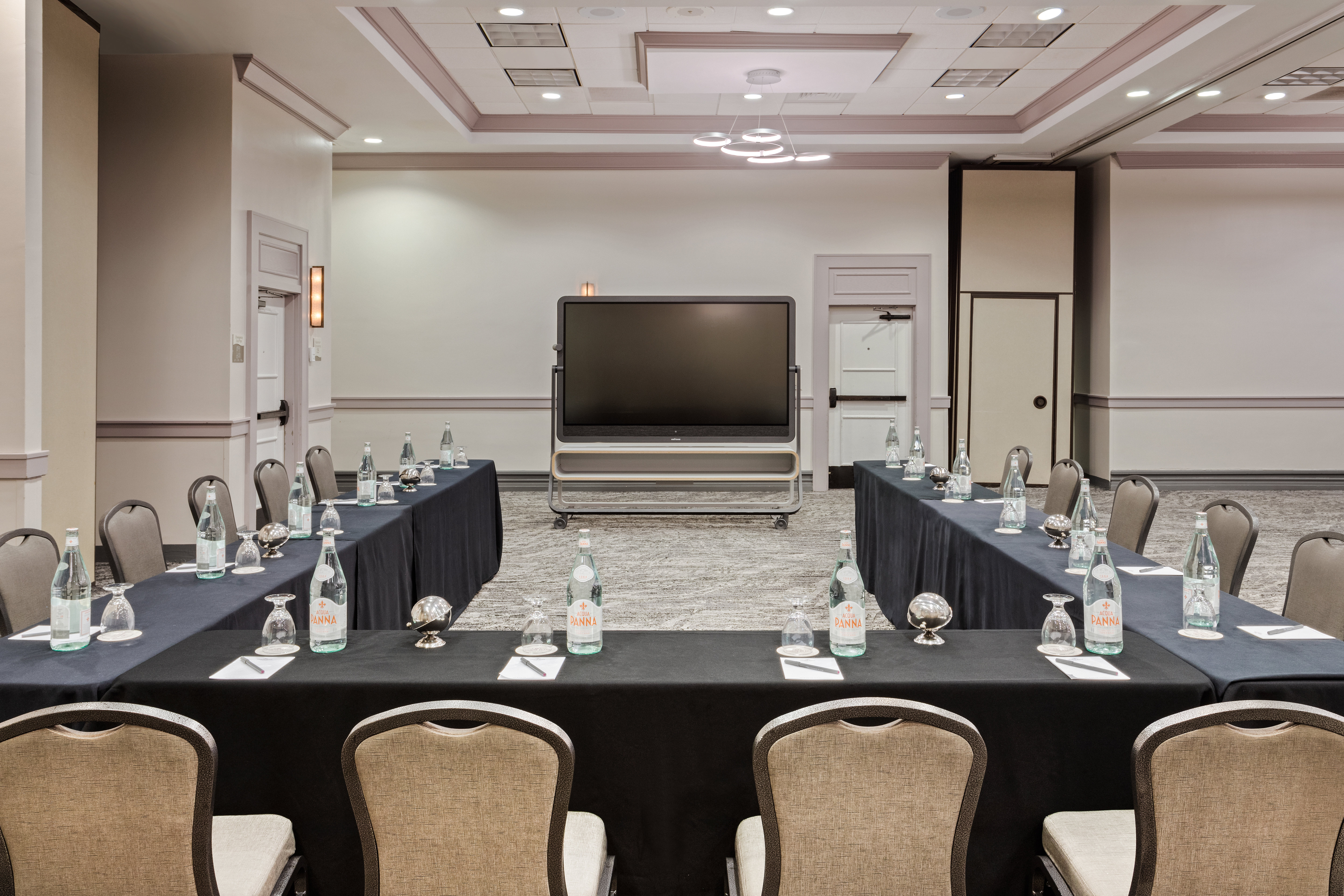 CROWNE PLAZA MELBOURNE OCEANFRONT 63/79