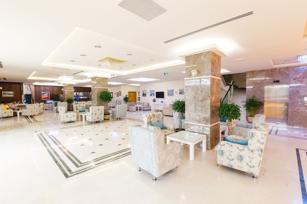 L'Oceanica Beach Resort Hotel 5/50