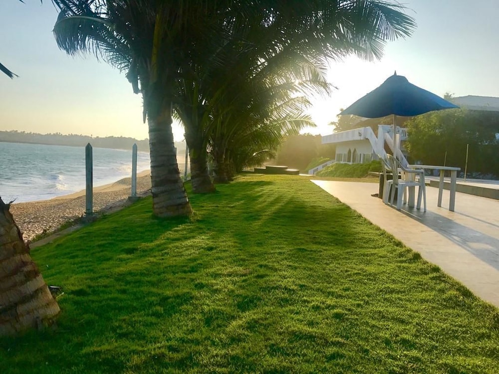 Peacock Beach 6/60