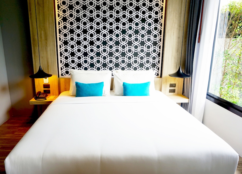 The Lake Chalong Resort 30/65
