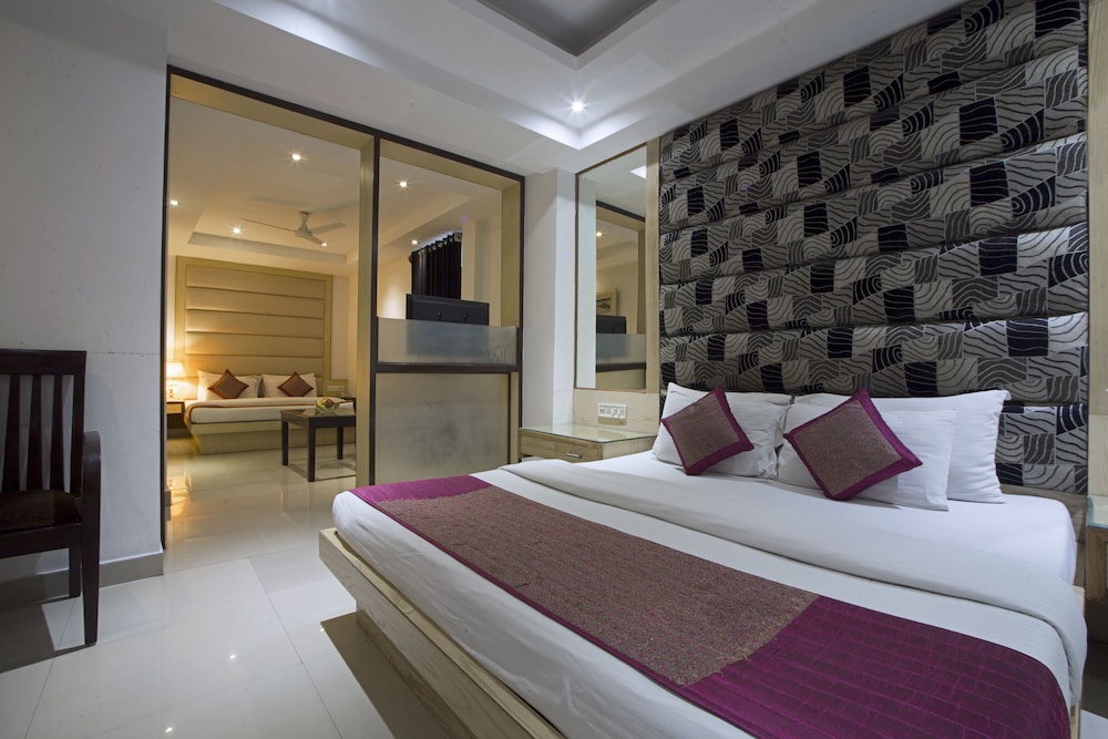 HOTEL KRISHNA DELUXE 30/70