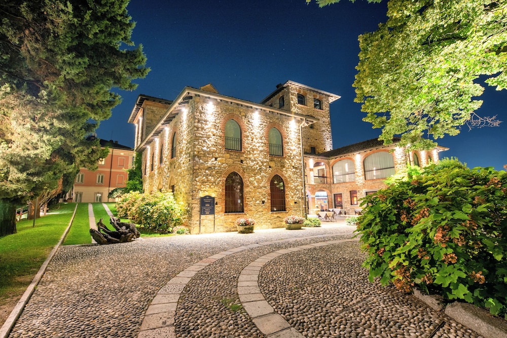 Hotel Castello Di Casiglio 3/79