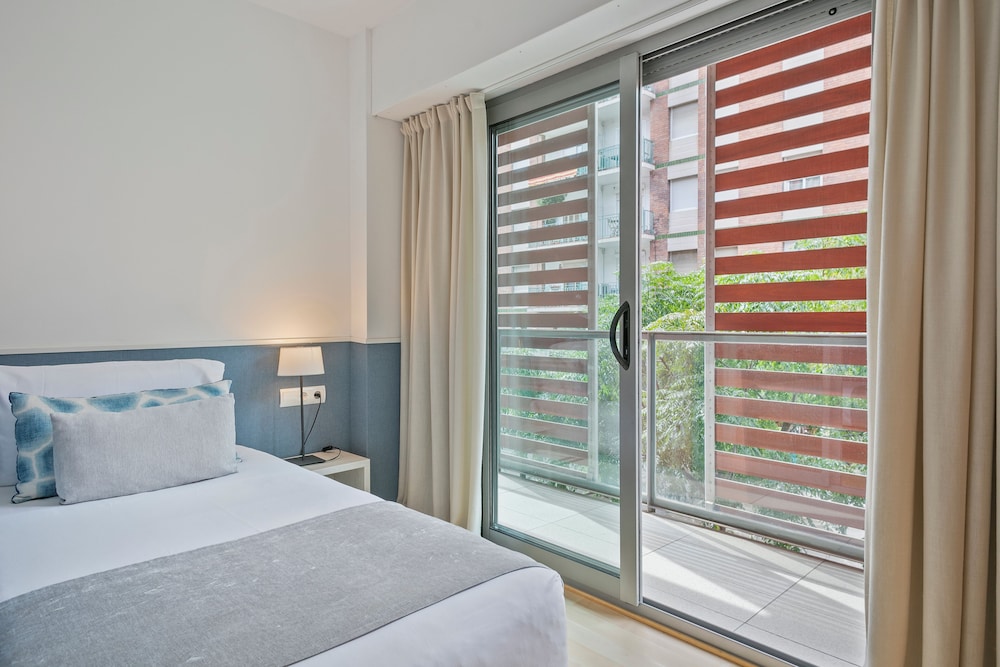 Premium, Apartment, 1 King and 1 Single Beds