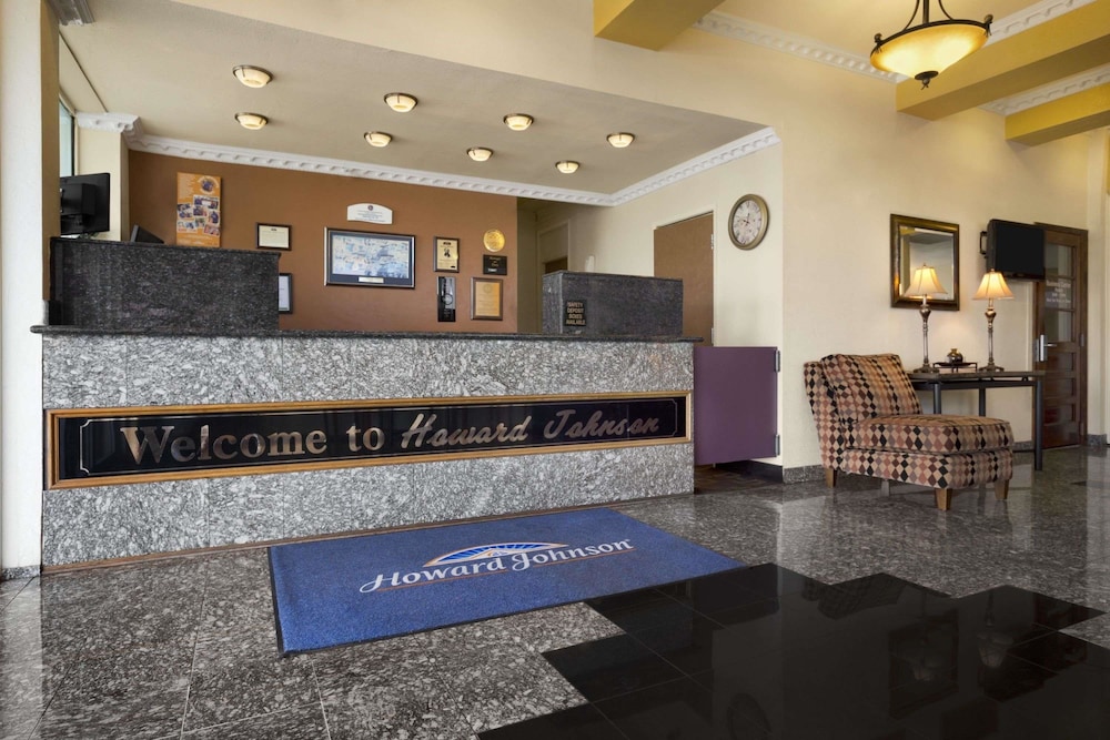 Howard Johnson by Wyndham Oklahoma City Airport/ Fairgrounds 5/22