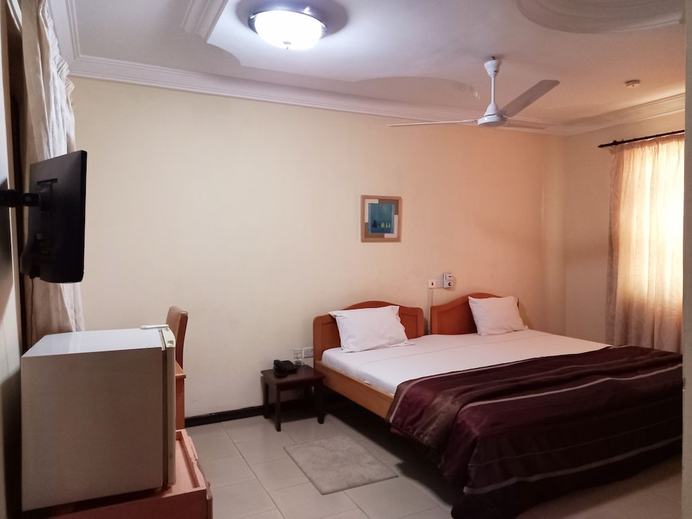 Kcs Guest House 12/23