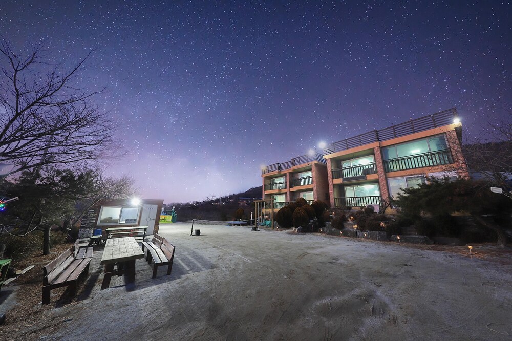 Ganghwa Badatgashimteo Pension 6/50