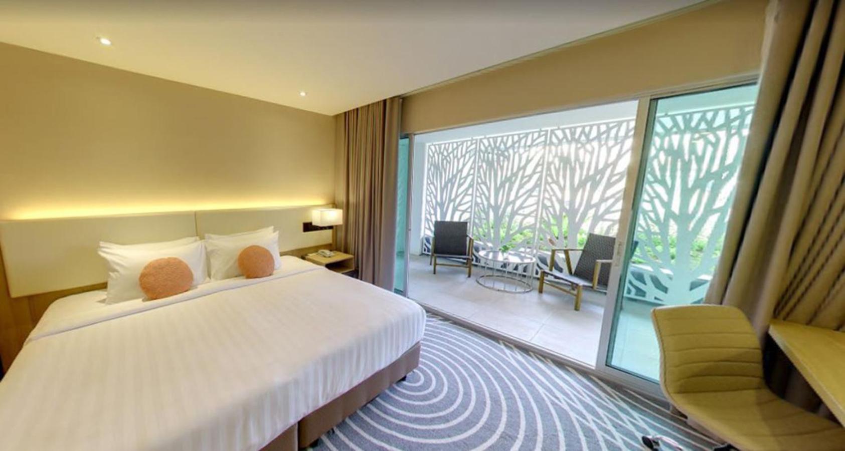 Lanai King Ground Floor