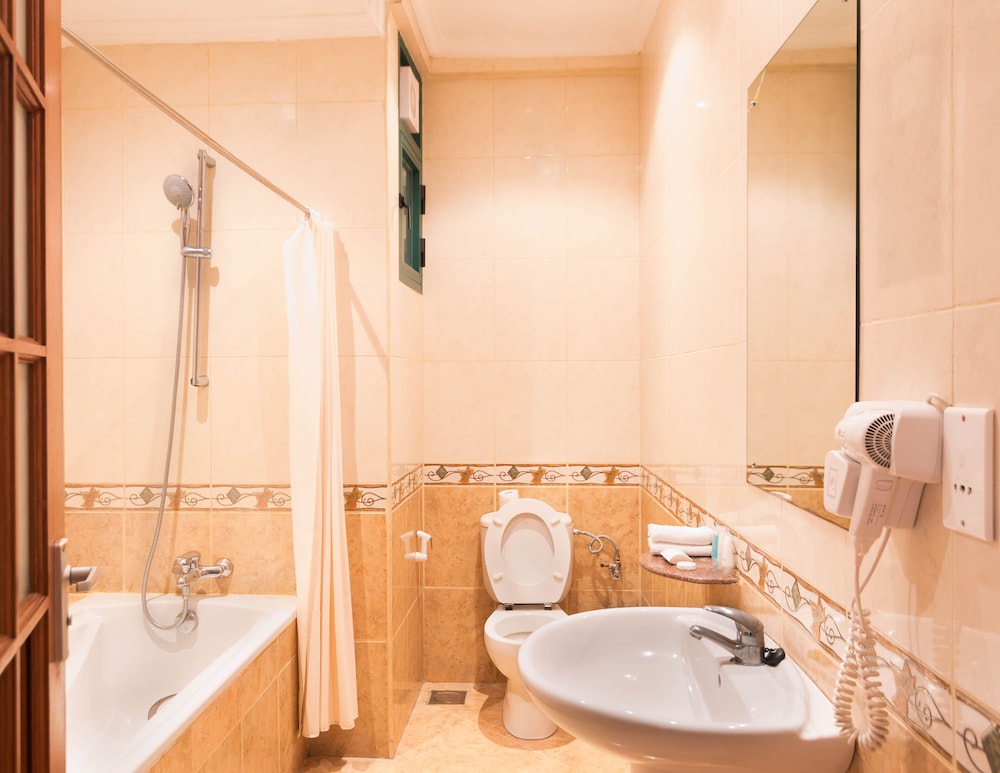 Gold Crest Hotel Arusha 44/47