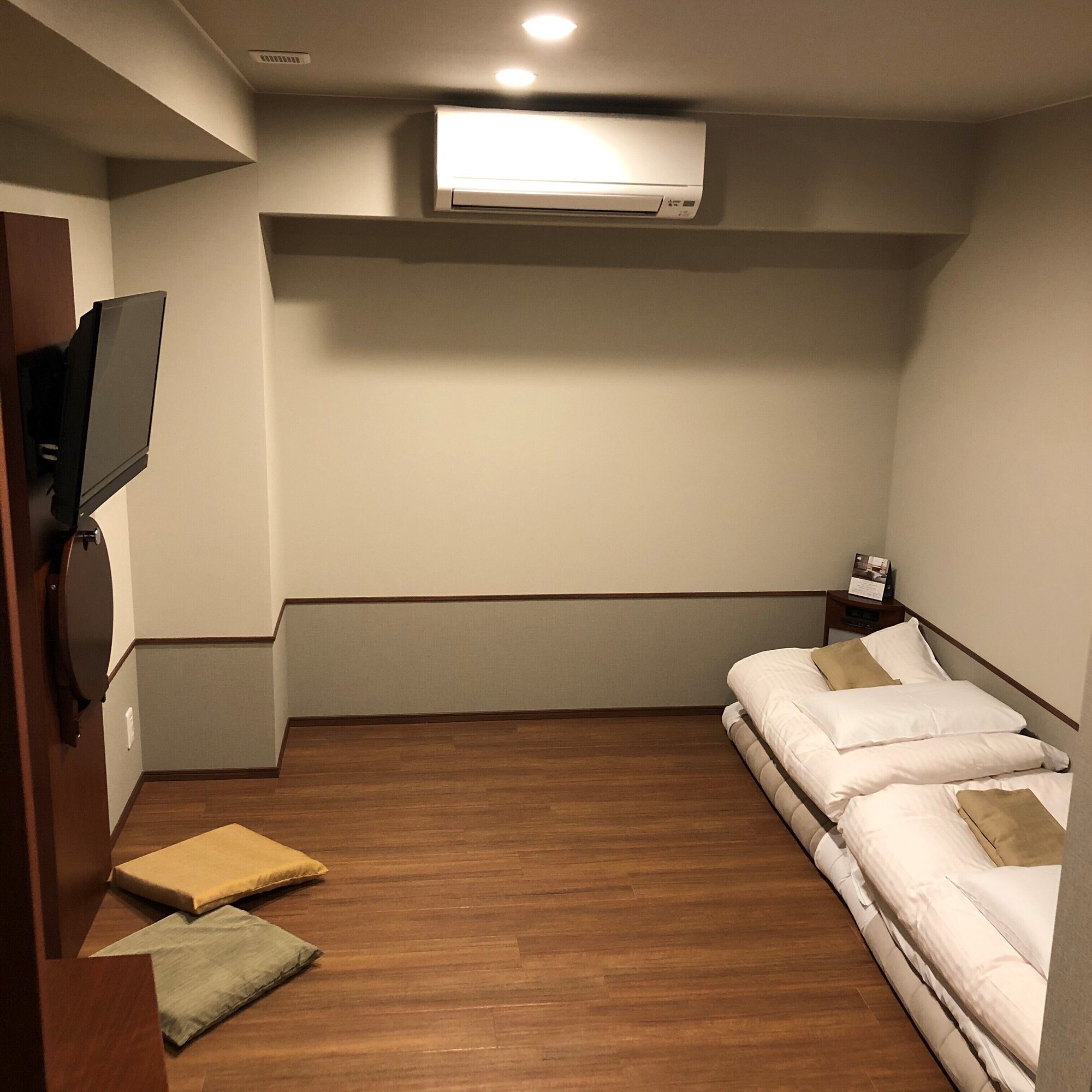 غرفة قياسية بفرشتي فوتون، Hotel Meldia Osaka Higobashi 4/10
