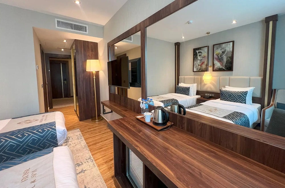 Golden Rose Hotel & Spa 12/32