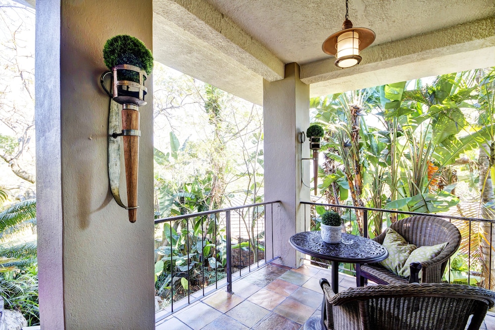 La Roca Guest House 40/58
