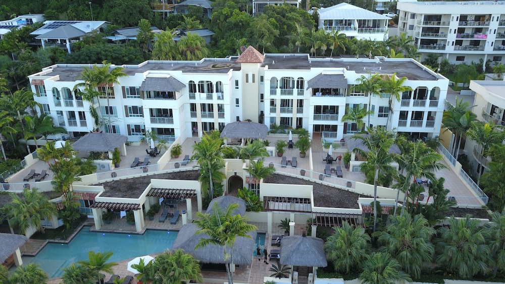 Sea Change Beachfront Apartments 2/53