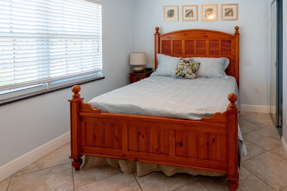 Siesta Key Inn 11/50