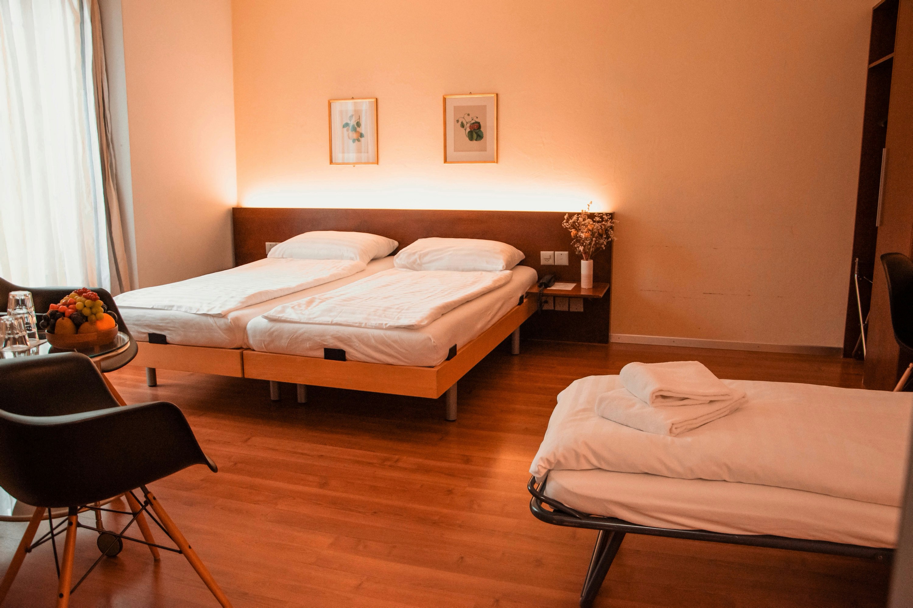 Hotel Restaurant Goldener Schlussel Bern 24/71