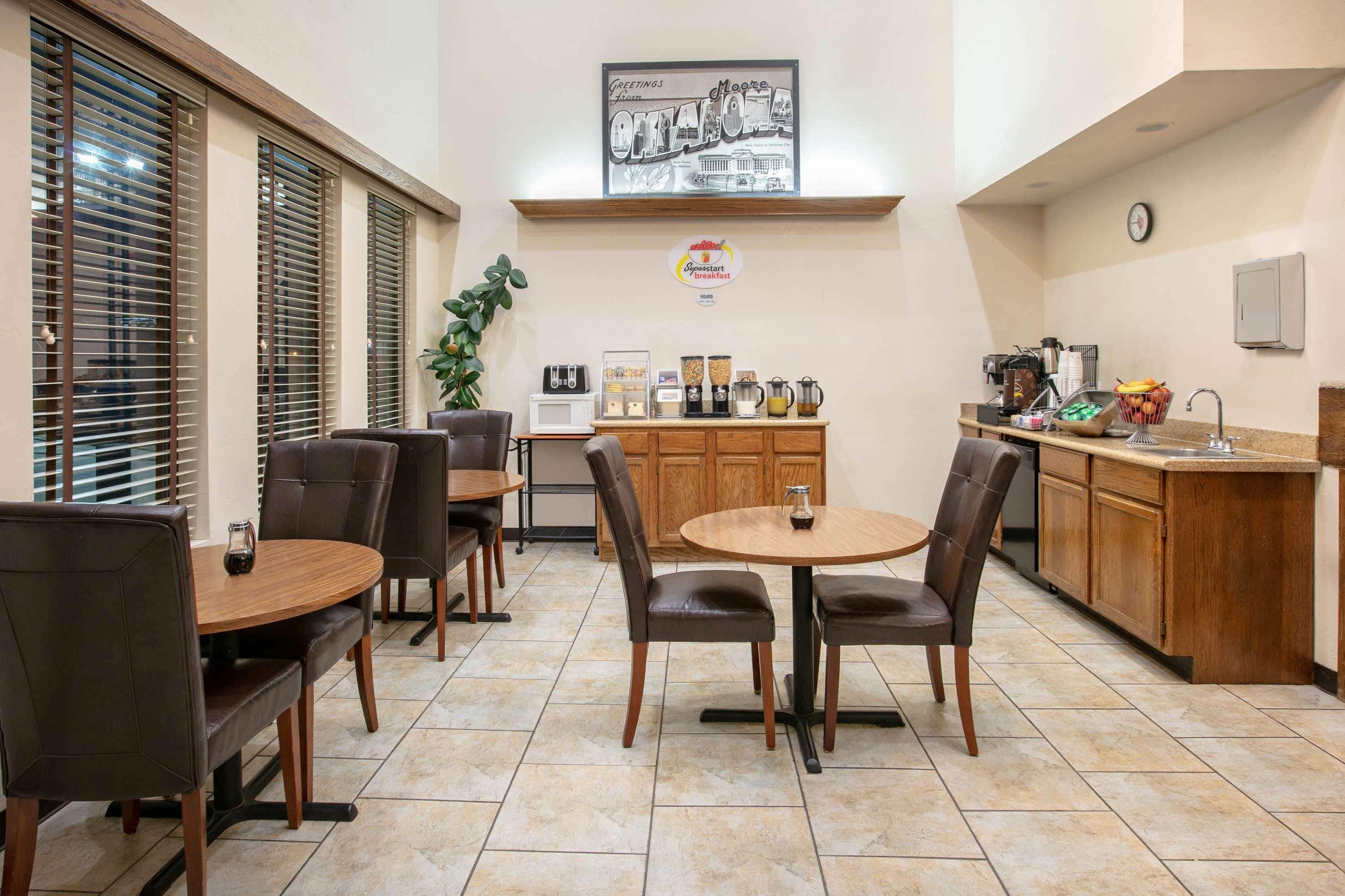 Super 8 By Wyndham City Of Moore 22/24