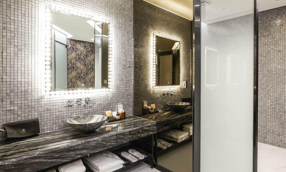 Guwol Hotel Bay 204 18/29
